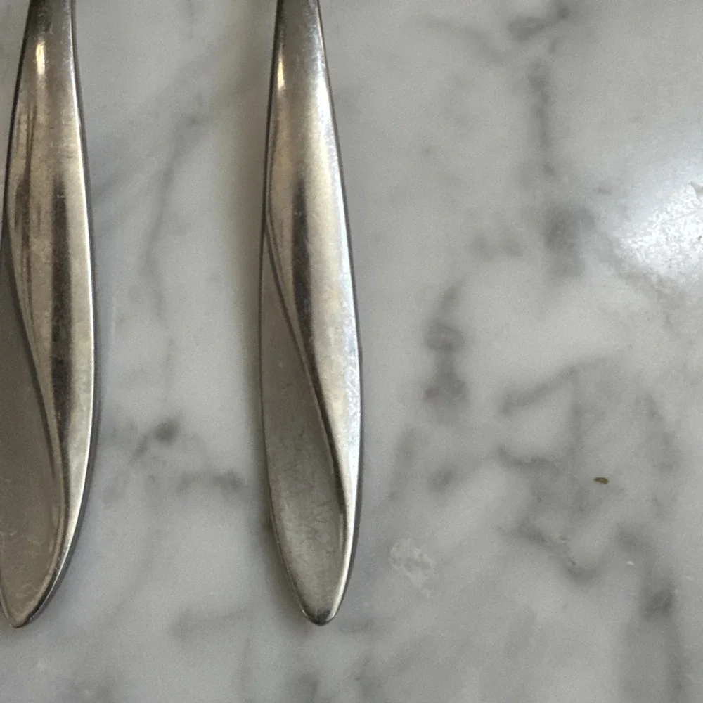 Oneida SIMMER Set of 6 Oval Soup Spoons Stainless Flatware (7  1/8